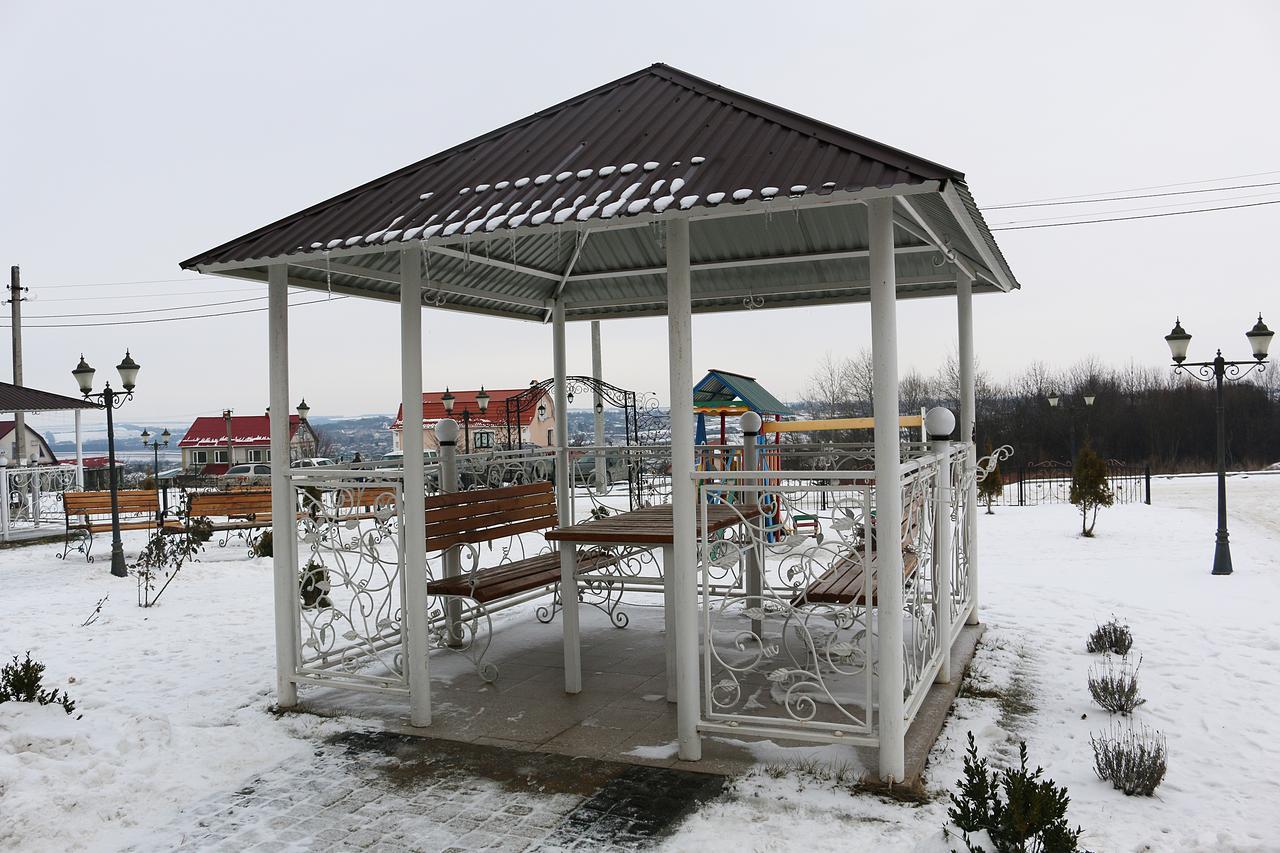 Vitapark Sonyachnyy Provans Satanov Exteriör bild